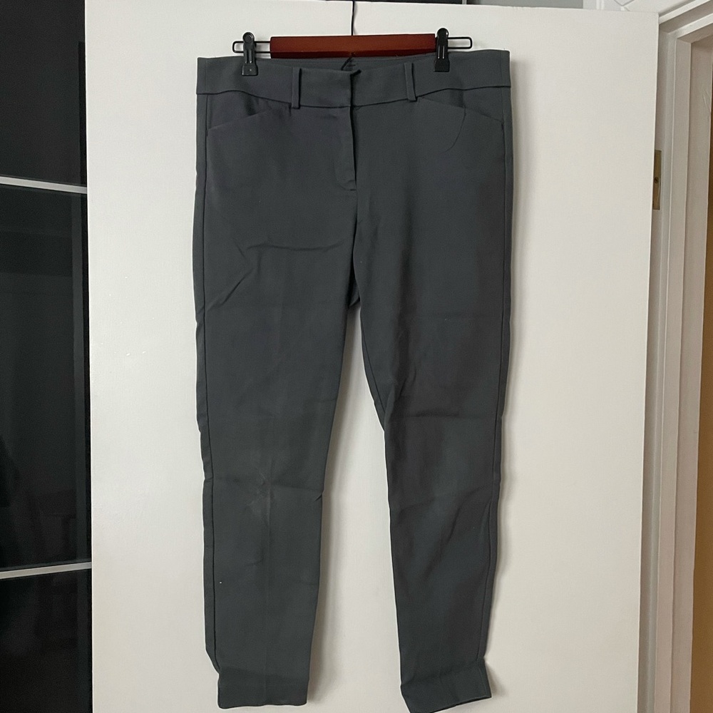 Loft size 8 crop medium grey dress pant